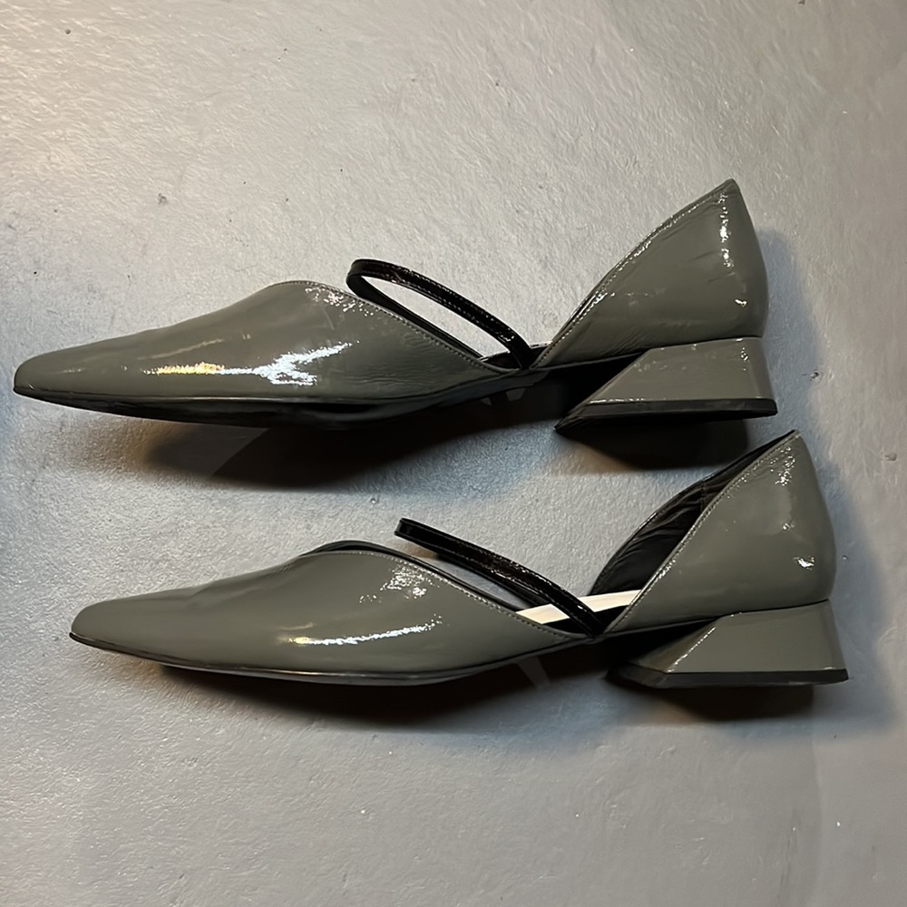 flats - Picture 2 of 2